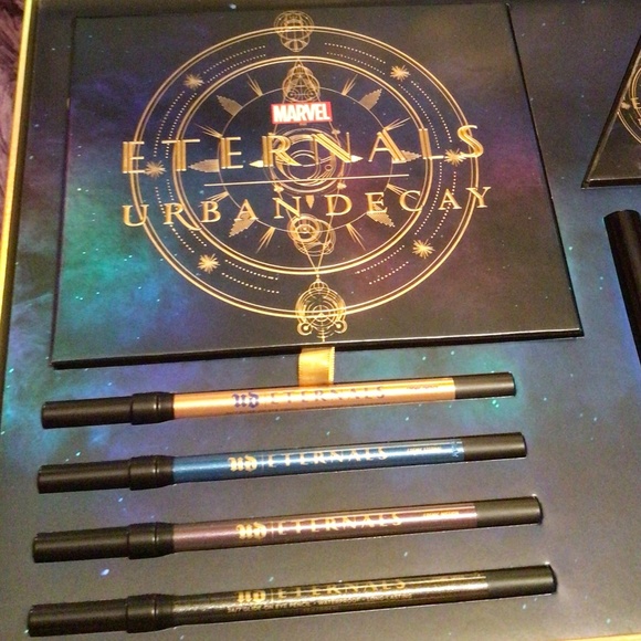 ❤️HOST PICK!❤️Urban Decay Marvel Eternals Vault - Picture 2 of 10